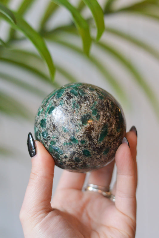 Emerald In Matrix Sphere