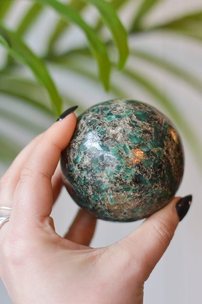 Emerald In Matrix Sphere