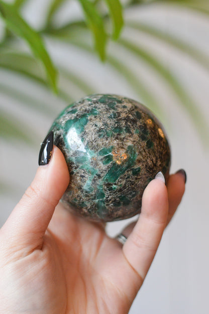 Emerald In Matrix Sphere