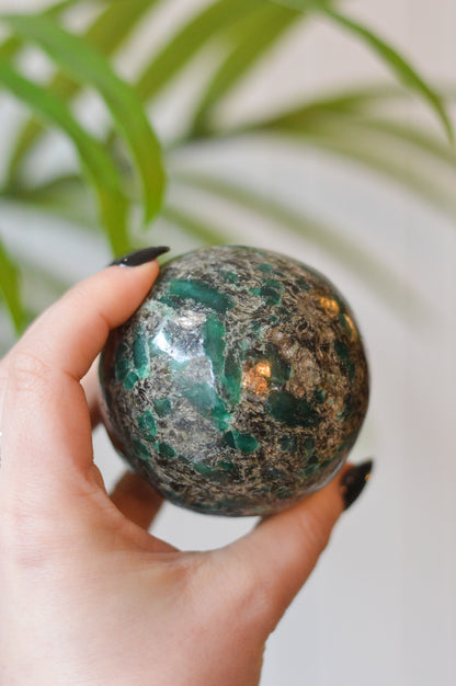 Emerald In Matrix Sphere